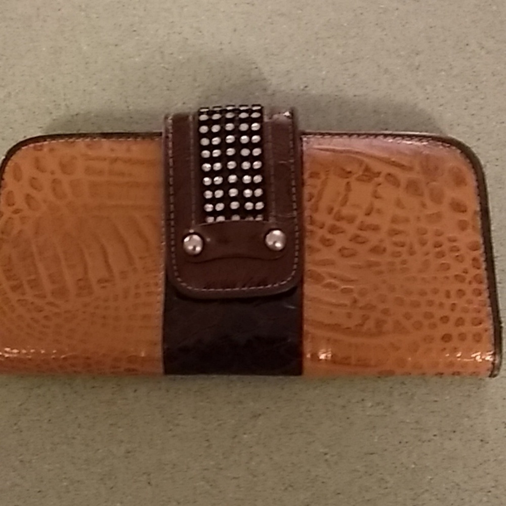 NWOT brown and tan organizer wallet clutch